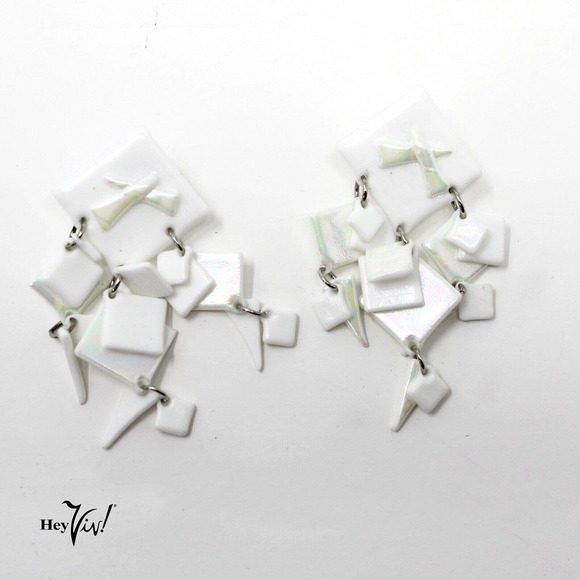 Vintage 1980s Shiny White Dangle Earrings on Card New/Old Store Stock - Hey Viv - Picture 3 of 5